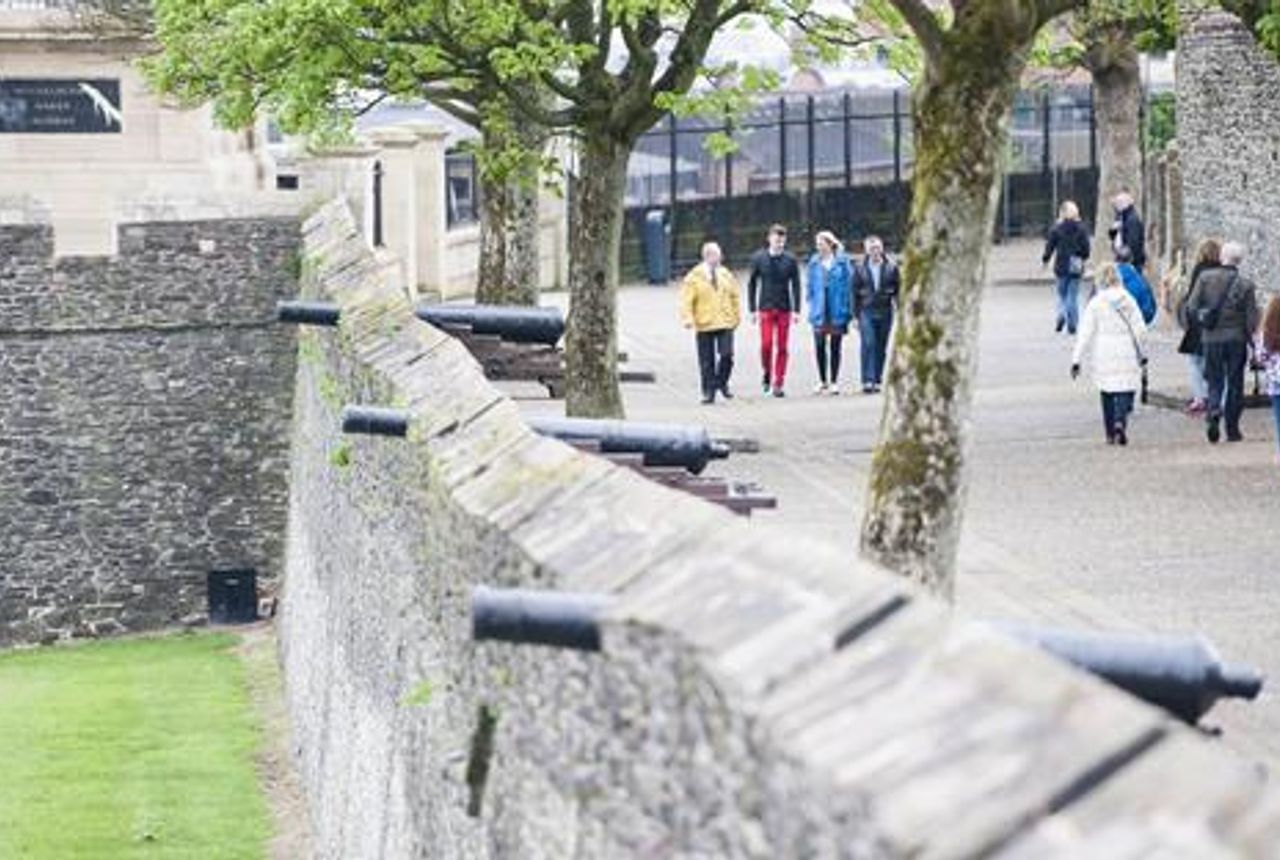 Private Guided Walking Tour of The Derry Walls Londonderry - Compare Price  2022